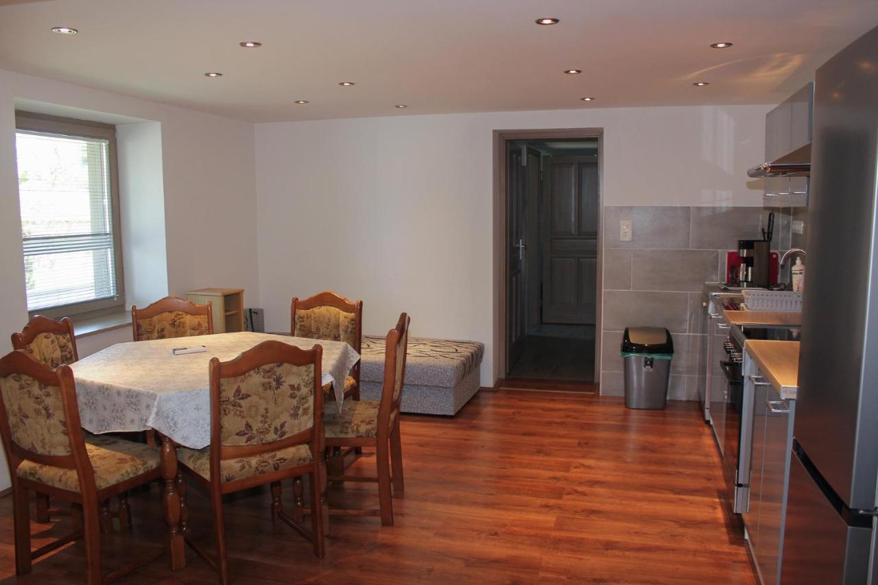 Das Blaue Haus Vendégház - Kovácshida Apartman Kültér fotó